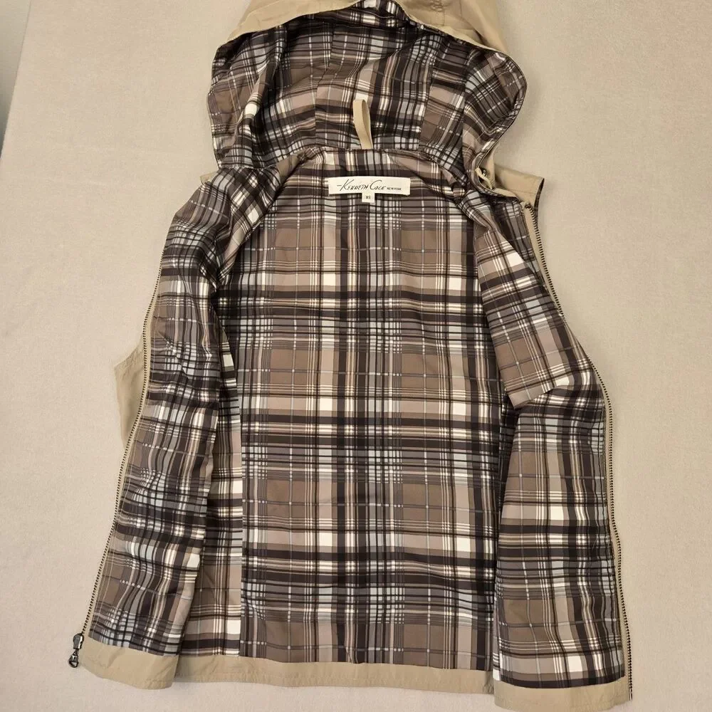 Kenneth Cole New York Beige Hooded Poly Zip Womens Vest Plaid Lining Size XSmall - Picture 4 of 6